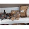 Image 2 : LOT DE 100+ ARTICLES DE DÉCO ASSORTIS (VALEUR DÉTAIL: 900+$)