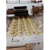 Image 1 : LOT DE 140+ DECO RÉRUCHES EN PORCELAINE (VALEUR DÉTAIL: 2000+$)