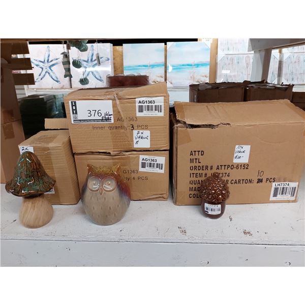 LOT DE 50+ ARTICLES DE DÉCO ASSORTIS (VALEUR DÉTAIL: 900+$)