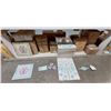 Image 1 : LOT DE 325+ ARTICLES DE DÉCO ASSORTIS (VALEUR DÉTAIL: 950+$)