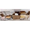 Image 1 : LOT DE 40+ ARTICLES DE DÉCO ASSORTIS (VALEUR DÉTAIL: 900+$)