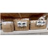 Image 1 : LOT DE 140+ PETITS COUSSINS DÉCO 8" X 8" (VALEUR DÉTAIL: 1200+$)