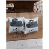 Image 4 : LOT DE 140+ PETITS COUSSINS DÉCO 8" X 8" (VALEUR DÉTAIL: 1200+$)