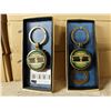 Image 1 : LOT DE 2360 PORTE-CLÉ/ OUVRE BOUTEILLES "LETTRES" ASSORTIS (VALEUR DÉTAIL: 11750$)