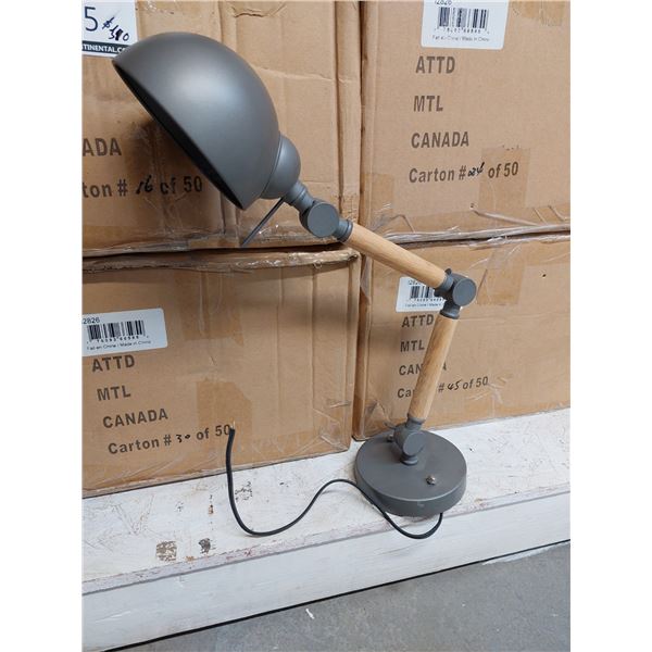 LOT DE 17 LAMPES  (VALEUR DÉTAIL: 390$)