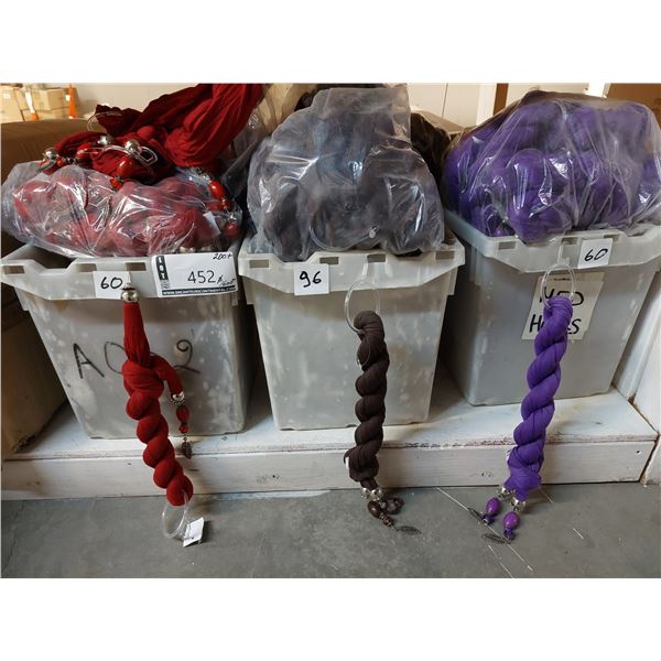 LOT DE 200+ ECHARPES ASSORTIES (VALEUR DÉTAIL: 1600+$)