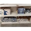 Image 1 : LOT DE 60+ HOUSSES ET CADRES ASSORTIS (VALEUR DÉTAIL: 800+$)