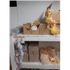 Image 2 : LOT DE  LOT DE DÉCORATION ASSORTIES (VALEUR DÉTAIL: $)