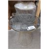 Image 1 : LOT DE 2 TABLES BASE 18”X22” (VALEUR DE 200+$)