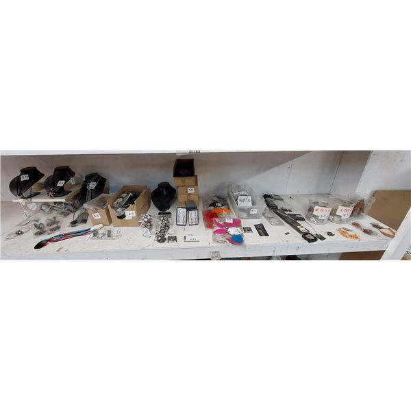 LOT DE 300+ BIJOUX ASS. (VALEUR DE 800+$)