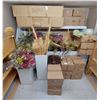 Image 1 : LOT DE 400 FLEURS ASS. (VALEUR DE 3000+$)