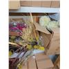 Image 2 : LOT DE 400 FLEURS ASS. (VALEUR DE 3000+$)