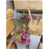 Image 3 : LOT DE 400 FLEURS ASS. (VALEUR DE 3000+$)