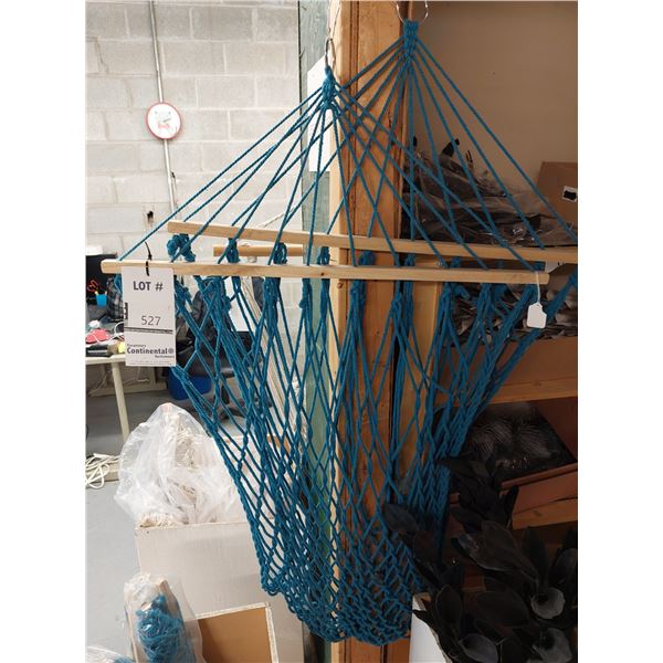 LOT DE 4 HAMACS BLEU (VALEUR DE 160+$)