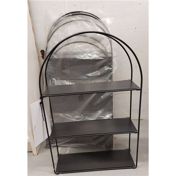 LOT DE 4 PETITES ETAGERES 14”X4 1/2”X22” (VALEUR DE 80$)