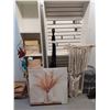 Image 1 : LOT DE 15 + ARTICLES DE DECORATION ASS.MASQUES ET 4 POCHETS (VALEUR DE 150+$)