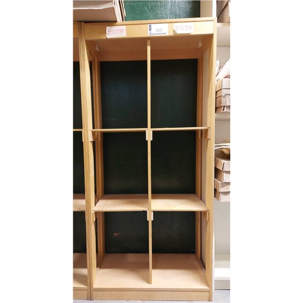 LOT DE 19 ETAGERES EN BOIS 27”X14”X60