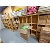 Image 2 : LOT DE 19 ETAGERES EN BOIS 27”X14”X60