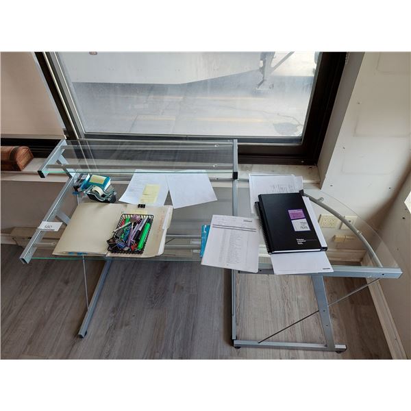 TABLE DE TRAVAIL 59”X24”