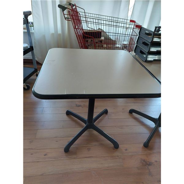 LOT D 3 TABLES 40" X 30" X 29"