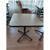 Image 1 : LOT D 3 TABLES 40" X 30" X 29"