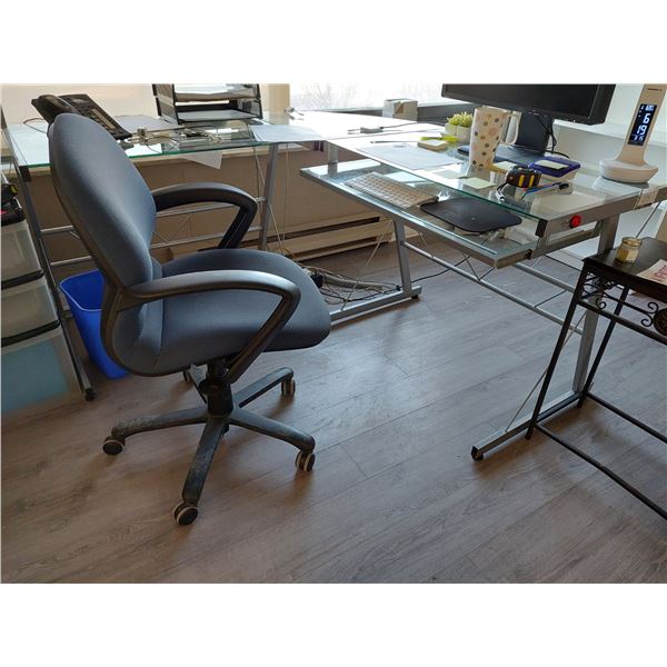 LOT DE MOBILIER DE BUREAU