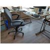 Image 1 : LOT DE MOBILIER DE BUREAU