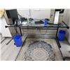 Image 1 : TABLE DE TRAVAIL EN VERRE 60" X 30" X 29"
