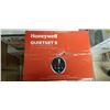 Image 3 : HONEYWELL 40" 8 SPEED QUIET SET TOWER FAN - TESTED WORKING