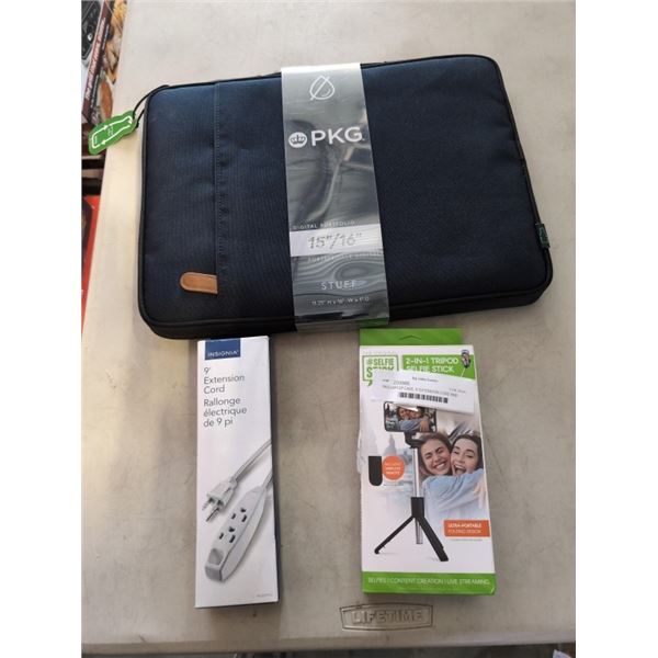 PKG LAPTOP CASE, 9' EXTENSION CORD AND SELFIE STICK/TRIPOD