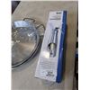 Image 2 : 2 NEW 13.5 INCH CARBON STEEL PANS AND NEW ICO 1L WHIPPED CREAM DISPENSER