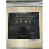 Image 4 : 2 NEW  KINGSIZE 4PC LUXURY SATIN SHEET SETS, CHAMPAGNE AND TAUPE