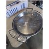 Image 2 : 2 NEW 13.5 INCH CARBON STEEL PANS AND NEW ICO 1L WHIPPED CREAM DISPENSER
