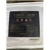 Image 3 : 2 NEW FULL SIZE 4PC LUXURY SATIN SHEET SETS, WHITE