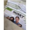 Image 2 : 2 NEW STANDARD SIZE BAMBOO MEMORY FOAM PILLOWS, RETAIL $85 EA. TOTAL $170