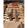 Image 3 : Pair Forklift Forks 42 in Long