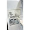 Image 3 : SAMSUNG RF197ACRS 32"W STAINLESS STEEL DOUBLE DOOR BOTTOM FREEZER REFRIGERATOR