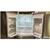 Image 2 : FRIGIDAIRE FPHG2399MF6 36"W STAINLESS STEEL DOUBLE DOOR BOTTOM FREEZER REFRIGERATOR