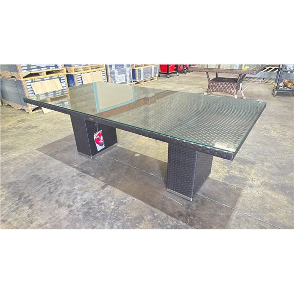 *NEW IN BOX* RATANA CASA MADRID 84  X 42  X 30  GLASS TOP PATIO DINING TABLE