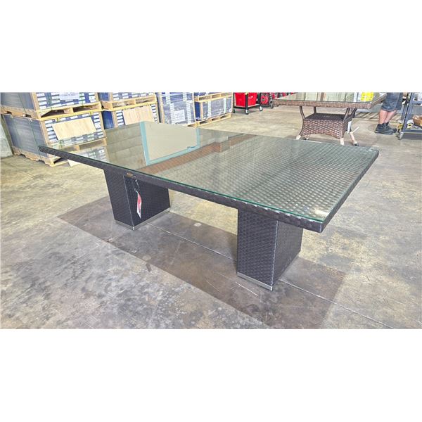 *NEW IN BOX* RATANA CASA MADRID 84  X 42  X 30  GLASS TOP PATIO DINING TABLE