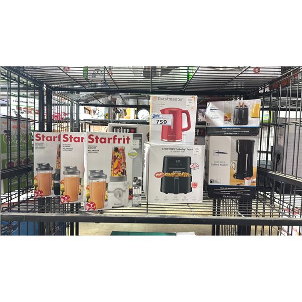 SMALL APPLIANCES INCLUDING 3 STARFRIT PERSONAL BLENDERS, ELECTRIC KETTLE, 2L DIGITAL AIR FRYER, 2