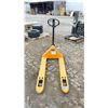Image 2 : YELLOW INDUSTRIAL PALLET JACK WITH A 2000 KG CAPACITY