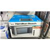 Image 3 : HAMILTON BEACH STAINLESS STEEL MICROWAVE OVEN & 3 ASSORTED FANS