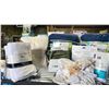 Image 2 : ASSORTED COMFORTERS, TOWELS, CURTAIN PANELS & THROW BLANKET