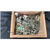 Image 2 : BOX OF ASSORTED JEWELRY