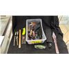 Image 2 : BIN OF ASSORTED KNIVES