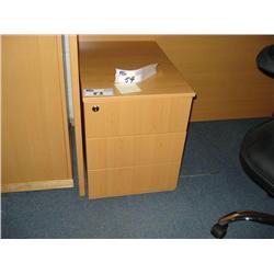 Maple Mobile Pedestal