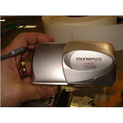 Olympus D-560 Camera