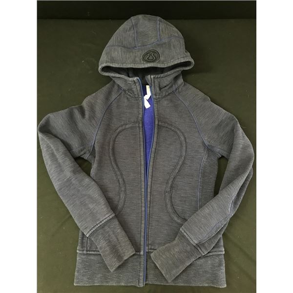 LULULEMON DARK GREY HOODIE  LIKE NEW SIZE WOMENS 4