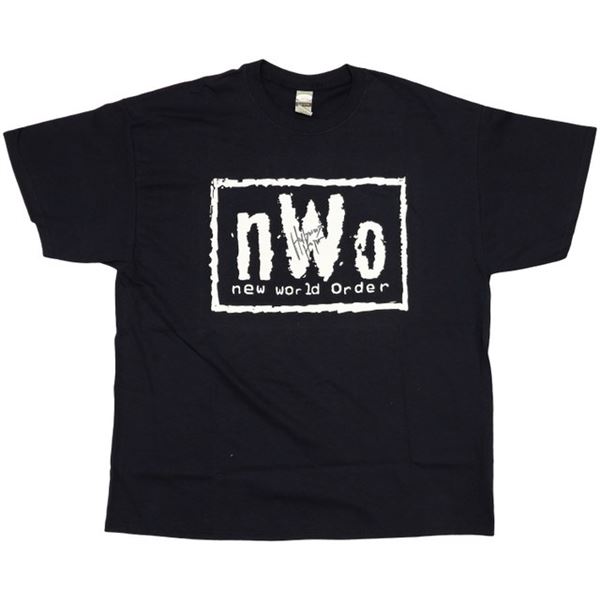 HOLLYWOOD HOGAN SIGNED NWO T-SHIRT (BECKETT COA)